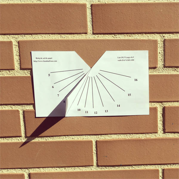 South oriented sundial